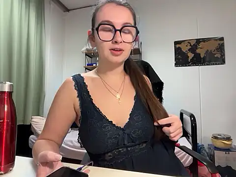 gwen lust online show from 1, 12, 2025