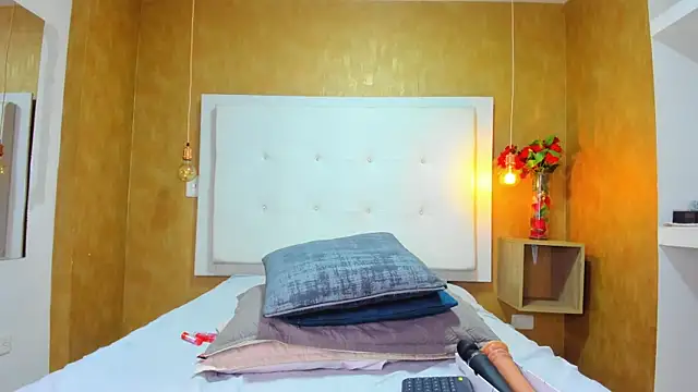 Milaspetite online show from 30, 3, 2026