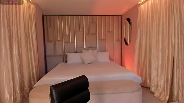 MiaFarrell  online show from 16, 1, 2026