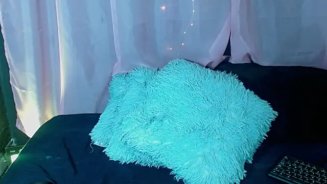 Nicole Brown1126 online show from 24, 1, 2025