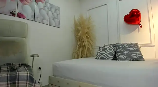 africa holmes online show from 19, 2, 2025