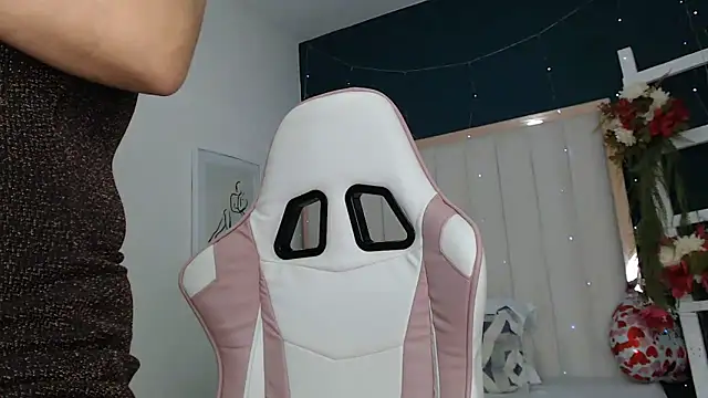 africa holmes online show from 14, 3, 2025