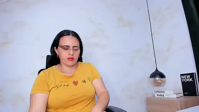 africa holmes online show from 11, 9, 2025