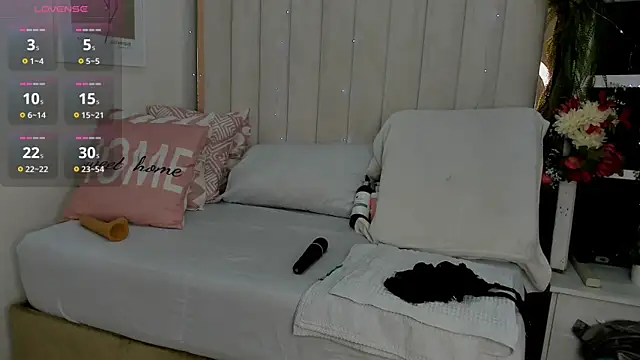 africa holmes online show from 5, 10, 2025