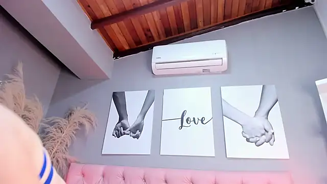 africa holmes online show from 15, 4, 2026