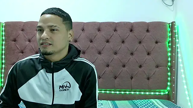 lau hotfox online show from 15, 2, 2025