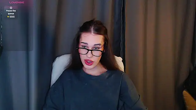 Cassie Bae online show from 2, 3, 2025