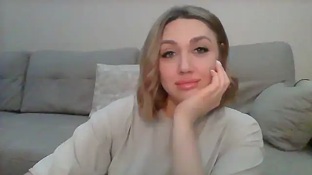 VickyLove047 online show from 9, 1, 2025