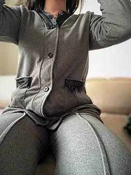 Snapshot of hot_girl_dina chatting on 23, 2, 2025 hot girl dina online show from 23, 2, 2025