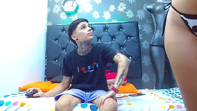 Snapshot of exotic_hot_couple chatting on 13, 1, 2025 exotic hot couple online show from 13, 1, 2025