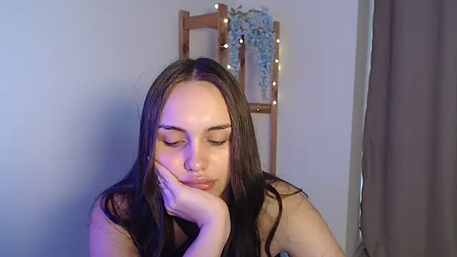 IrinaShayk18 online show from 3, 1, 2025