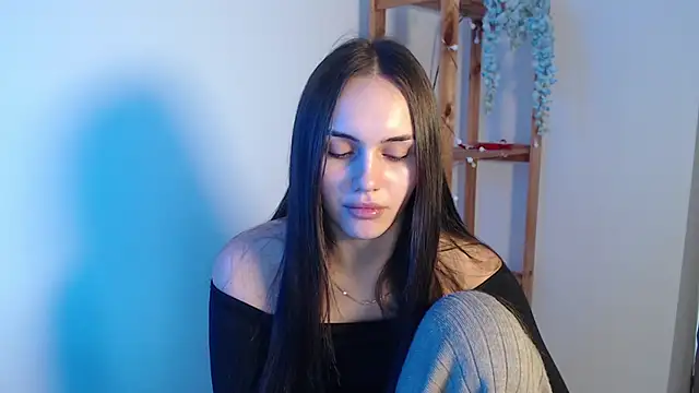 IrinaShayk18 online show from 5, 2, 2025