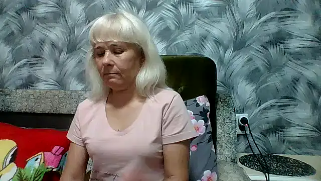 sakura blonde online show from 9, 10, 2025