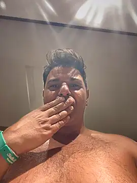 SecretlyDD online show from 4, 3, 2025