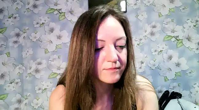 KattyLuuu online show from 10, 1, 2025