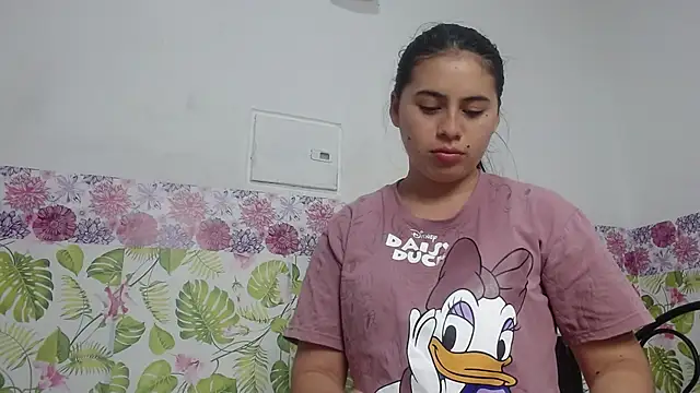 sweetfantacies18 online show from 24, 1, 2025