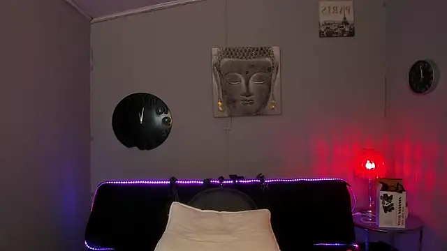 Camillesanto online show from 18, 3, 2025