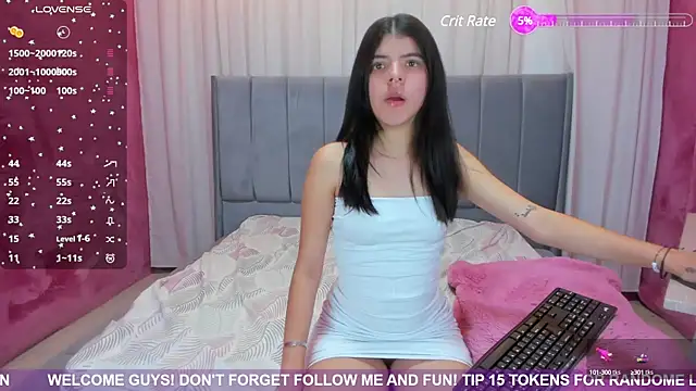 Snapshot of Maddy_bennet chatting on 19, 12, 2024 Maddy bennet online show from 19, 12, 2024