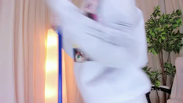 Snapshot of Maddy_bennet chatting on 17, 2, 2025 Maddy bennet online show from 17, 2, 2025