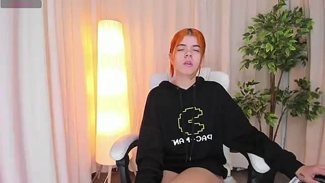 Snapshot of Maddy_bennet chatting on 27, 2, 2025 Maddy bennet online show from 27, 2, 2025