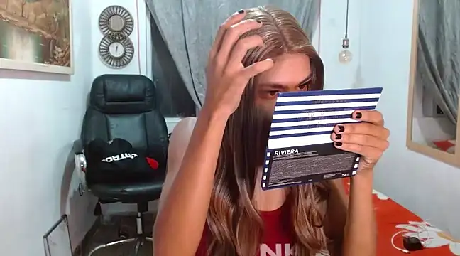 Snapshot of Dannacamilsaenz chatting on 4, 3, 2025 Dannacamilsaenz online show from 4, 3, 2025