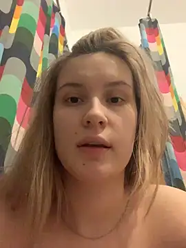 Snapshot of Sweet_white_chocolate chatting on 10, 1, 2025 Sweet white chocolate online show from 10, 1, 2025