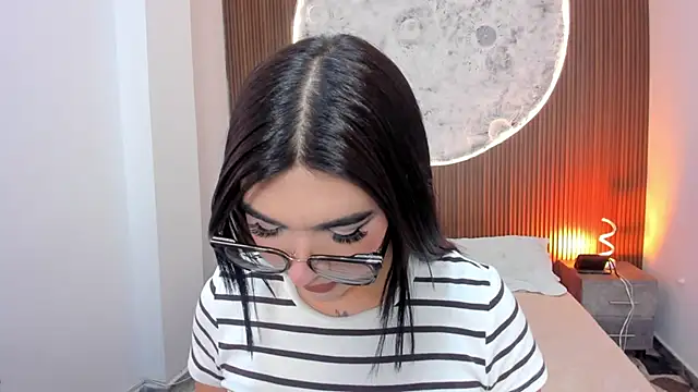 RoseCassie online show from 4, 3, 2026