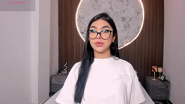 RoseCassie online show from 10, 4, 2026