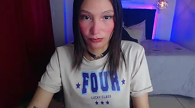 mia collens online show from 3, 2, 2025