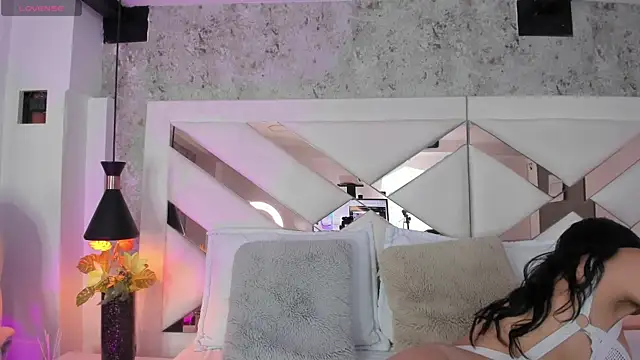 yessica monteiro online show from 16, 1, 2025