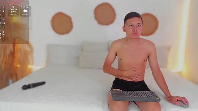 Snapshot of TifannyRossiii chatting on 21, 12, 2025 TifannyRossiii online show from 21, 12, 2025