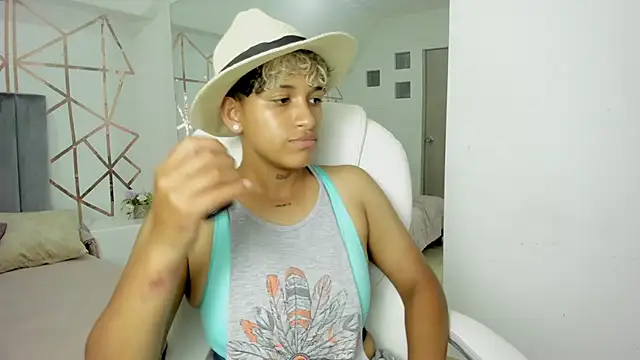 Snapshot of Dominick_jones chatting on 11, 1, 2025 Dominick jones online show from 11, 1, 2025