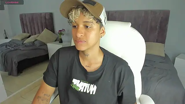 Snapshot of Dominick_jones chatting on 23, 1, 2025 Dominick jones online show from 23, 1, 2025