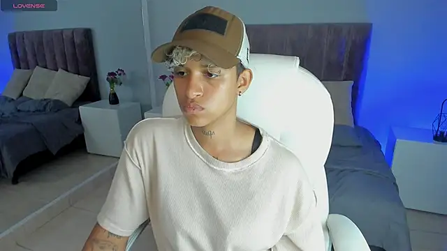 Snapshot of Dominick_jones chatting on 24, 1, 2025 Dominick jones online show from 24, 1, 2025