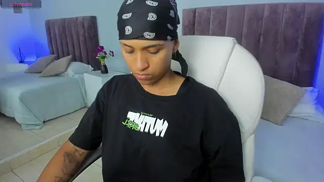 Snapshot of Dominick_jones chatting on 10, 2, 2025 Dominick jones online show from 10, 2, 2025