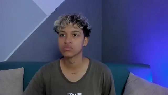 Snapshot of Dominick_jones chatting on 28, 2, 2025 Dominick jones online show from 28, 2, 2025