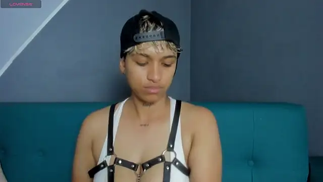 Snapshot of Dominick_jones chatting on 10, 3, 2025 Dominick jones online show from 10, 3, 2025