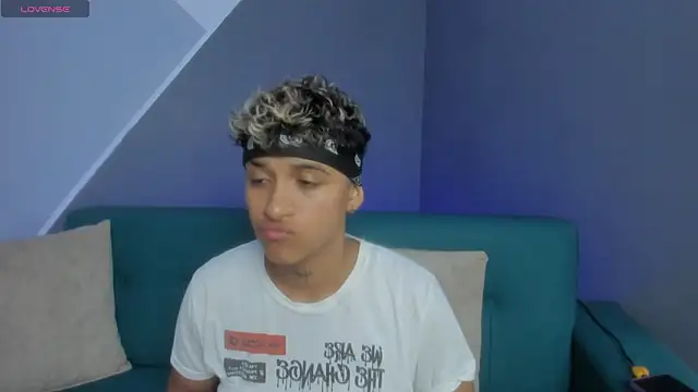 Snapshot of Dominick_jones chatting on 15, 3, 2025 Dominick jones online show from 15, 3, 2025