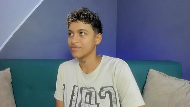 Snapshot of Dominick_jones chatting on 22, 3, 2025 Dominick jones online show from 22, 3, 2025