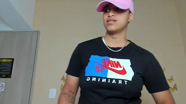 Snapshot of Dominick_jones chatting on 17, 9, 2025 Dominick jones online show from 17, 9, 2025