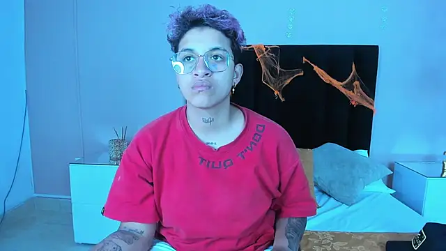 Snapshot of Dominick_jones chatting on 16, 10, 2025 Dominick jones online show from 16, 10, 2025