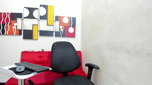 Mariana 16  online show from 29, 1, 2025