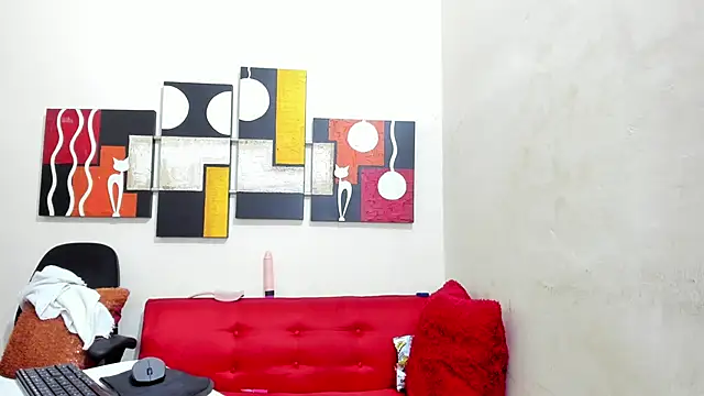 Mariana 16  online show from 30, 1, 2025