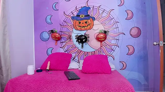 Mariana 16  online show from 30, 10, 2025