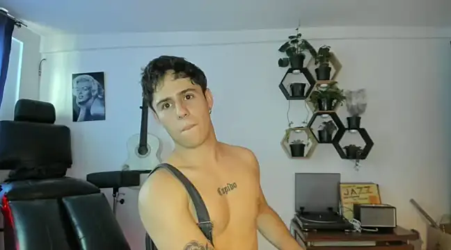 Snapshot of Antonello_Vannucci chatting on 25, 2, 2025 Antonello Vannucci online show from 25, 2, 2025