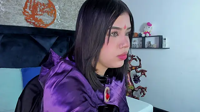 Lily Woodz online show from 31, 10, 2025