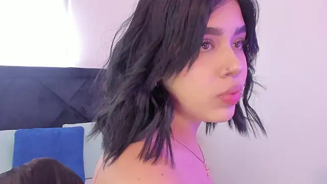 Lily Woodz online show from 22, 12, 2025