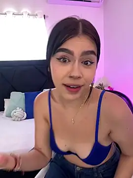 Lily Woodz online show from 12, 4, 2026