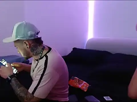 miia-liiam online show from 3, 1, 2025