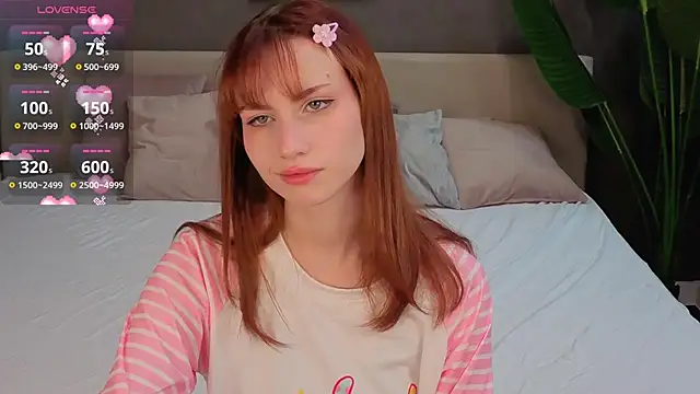 Mollly Rouge online show from 8, 10, 2025